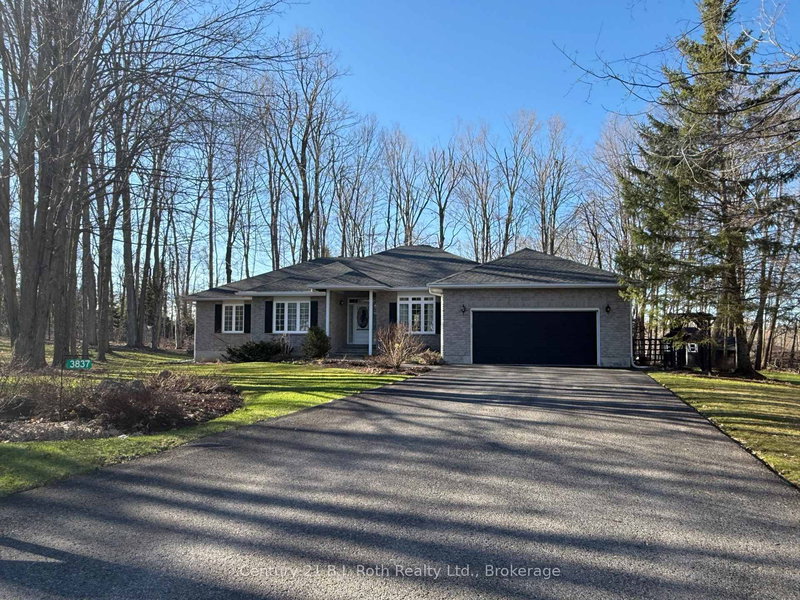 3837 Jenn Lynn Crt, Severn, L3V 0V6 | Image 2