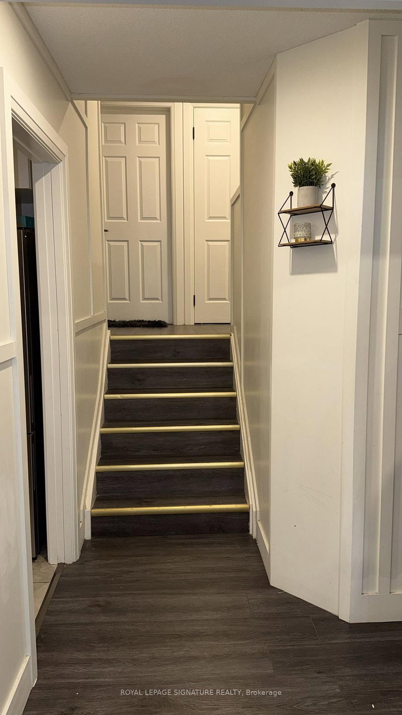 44 Oren Blvd, Barrie, L4N 4M1 | Image 2