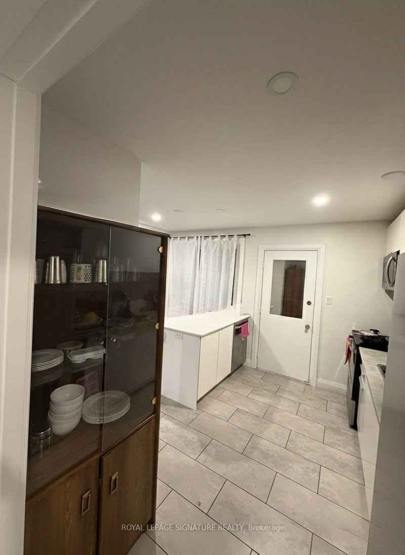 44 Oren Blvd, Barrie, L4N 4M1 | Image 3