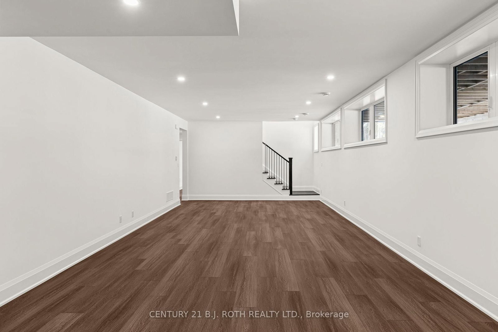 Listing Image 33