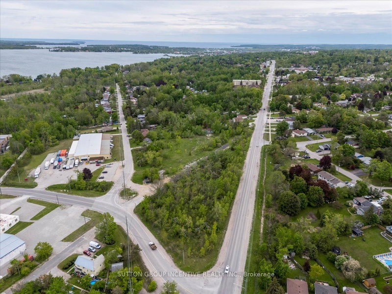 570 Laclie St, Orillia, L3V 4A9 | Image 3