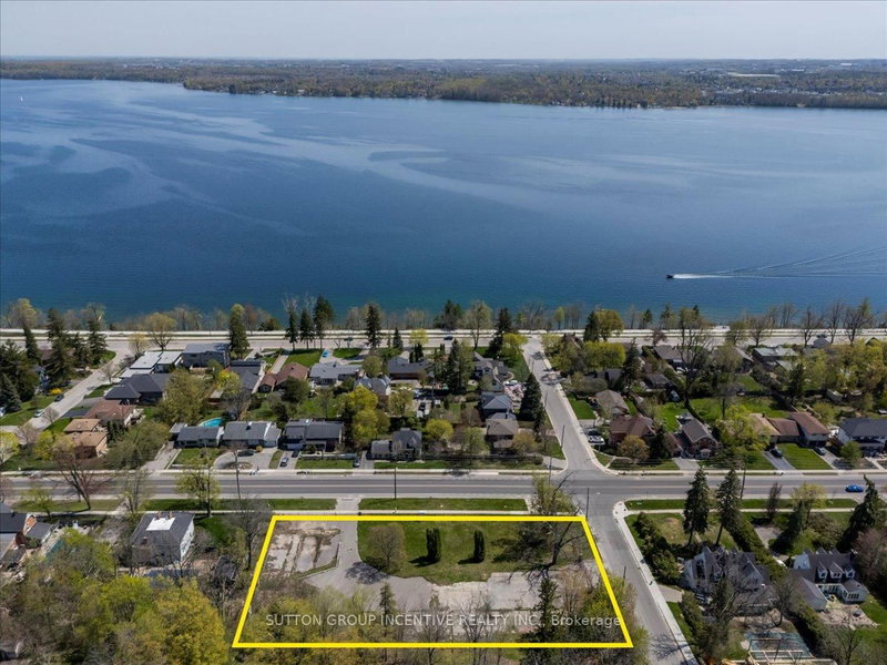 114 Blake St E, Barrie, L4M 1K3 | Image 2