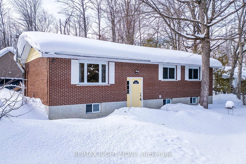 3304 Goldstein Rd, Severn, L0K 2B0 | Image 2