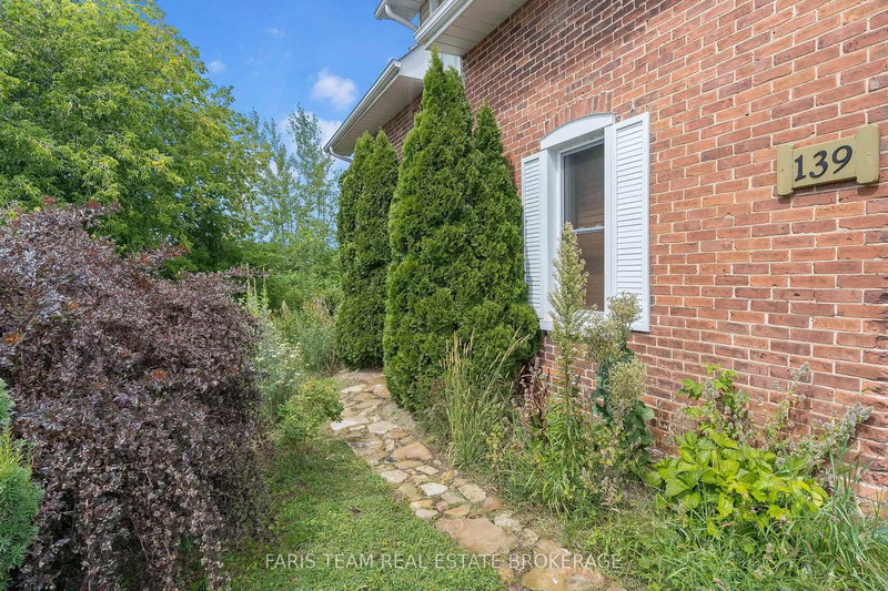 139 Veterans Lane, Tay, L0K 2A0 | Image 2