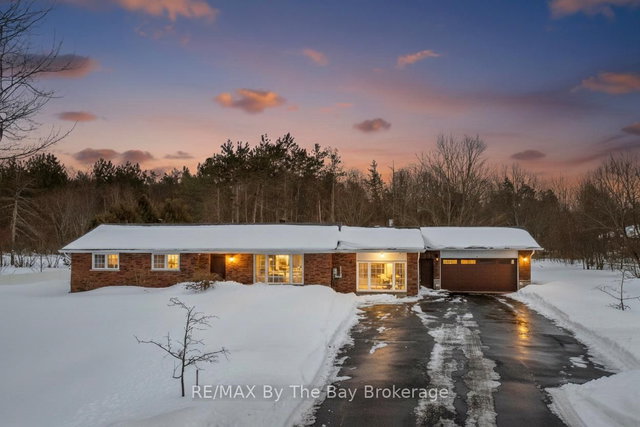 111 Balm Beach Road E