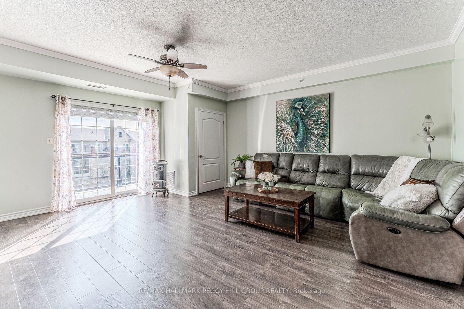 40 Ferndale Drive S, Unit 402