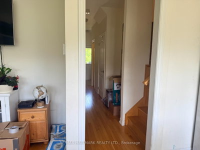 15 Deneb Street • Barrie, ON photo 8