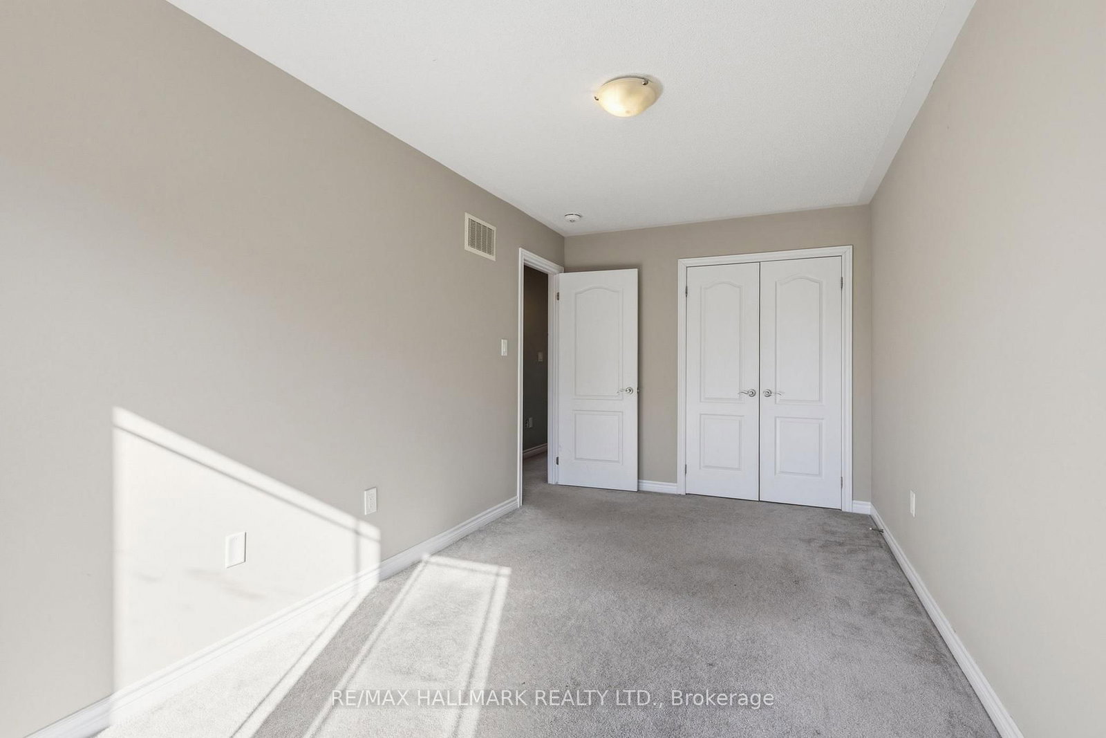 Townhouse for sale at 38 Deneb Street, Barrie, Ontario, L4M 0K6 - Ardagh - MLS: S12815006