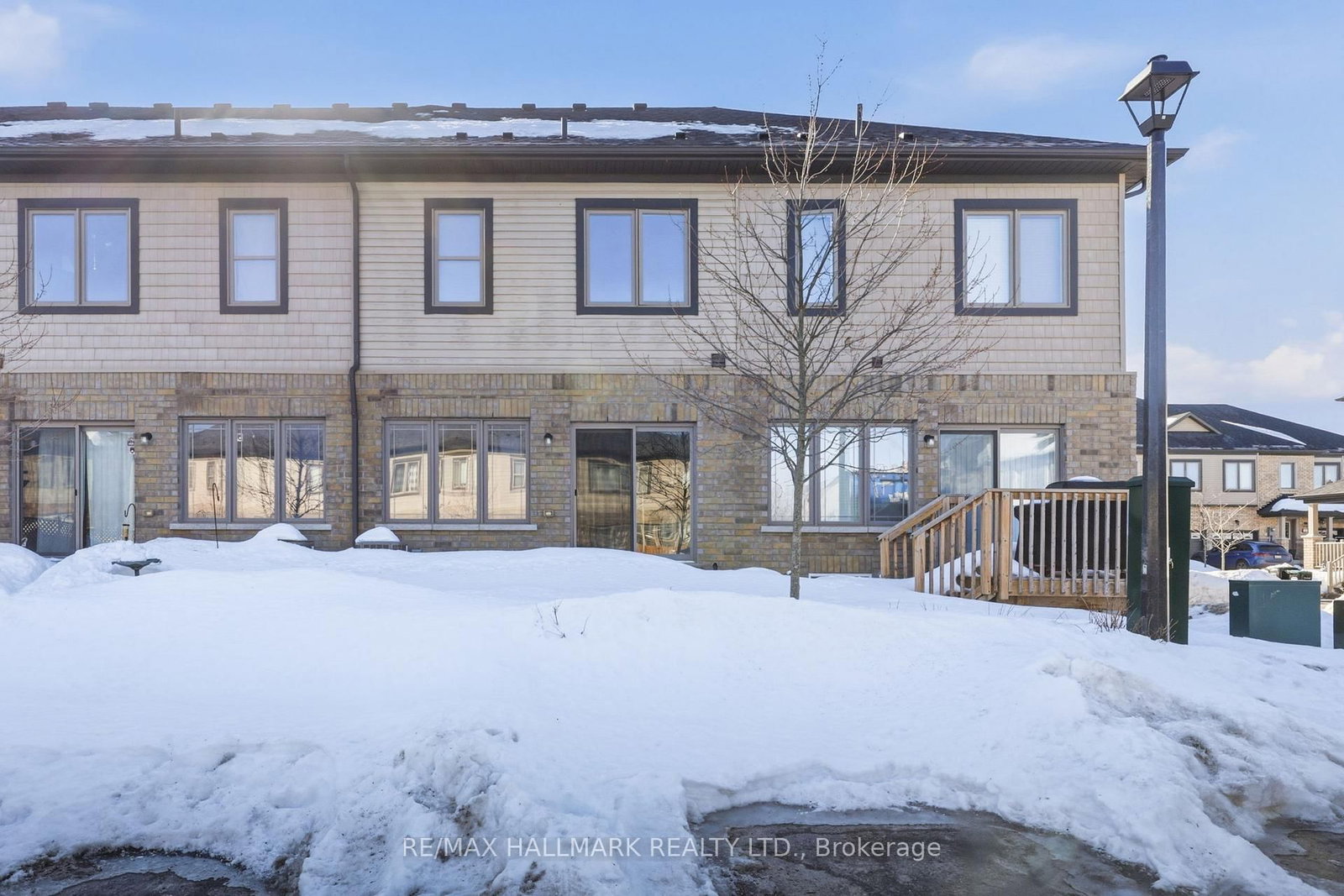 Townhouse for sale at 38 Deneb Street, Barrie, Ontario, L4M 0K6 - Ardagh - MLS: S12815006