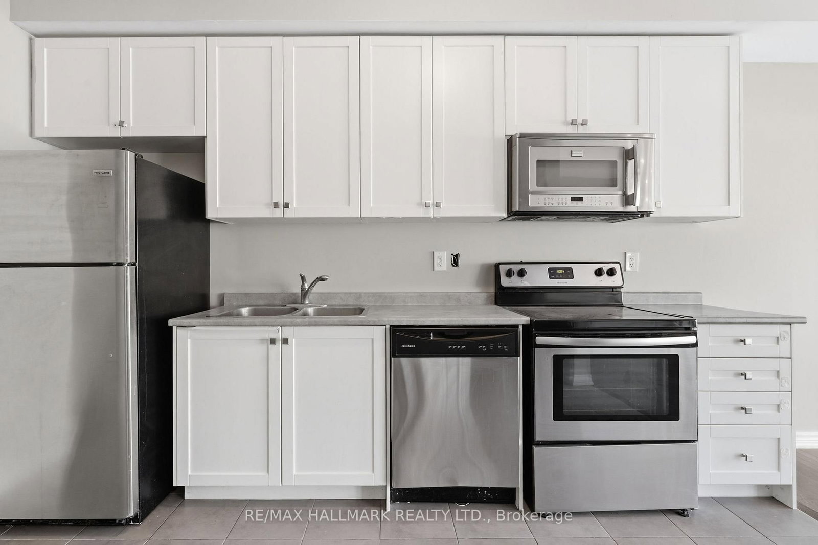 Townhouse for sale at 38 Deneb Street, Barrie, Ontario, L4M 0K6 - Ardagh - MLS: S12815006