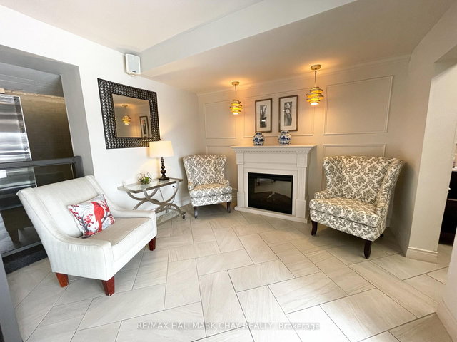 702 - 414 Blake Street