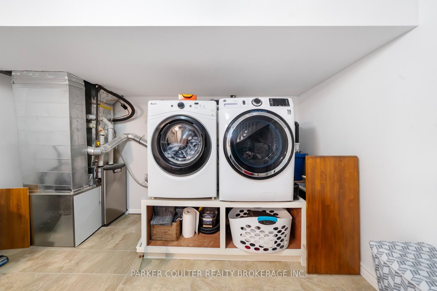 Semi-Detached House for sale at 3367 Azcona Avenue, Severn, Ontario, L0K 1G0 - West Shore - MLS: S12815850