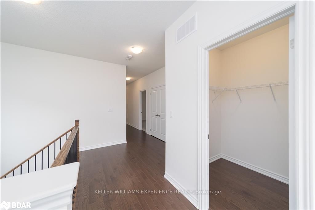 Detached House for sale at 60 Gemini Drive, Barrie, Ontario, L9J 0C3 - Rural Barrie Southeast - MLS: S12816114