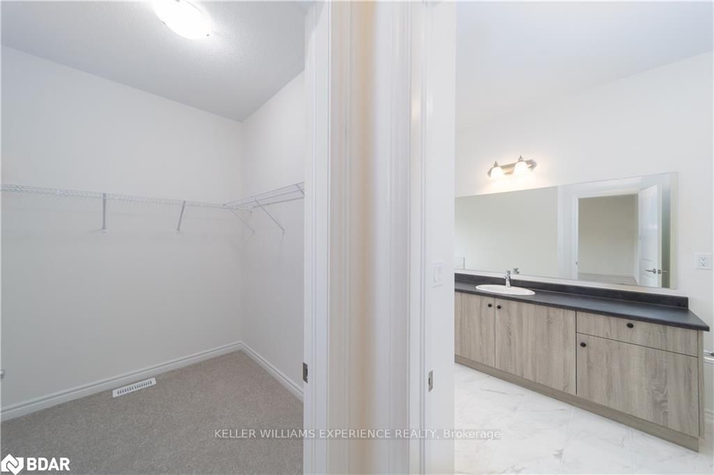 Detached House for sale at 60 Gemini Drive, Barrie, Ontario, L9J 0C3 - Rural Barrie Southeast - MLS: S12816114