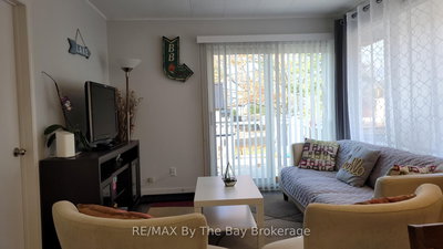 18 16TH Street South, Wasaga Beach, Ontario image-0-3