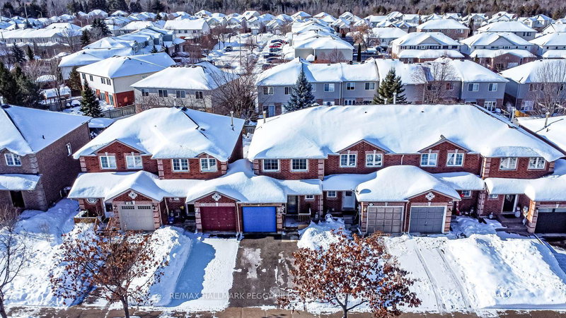 193 Nathan Cres, Barrie, L4N 0S4 | Image 2