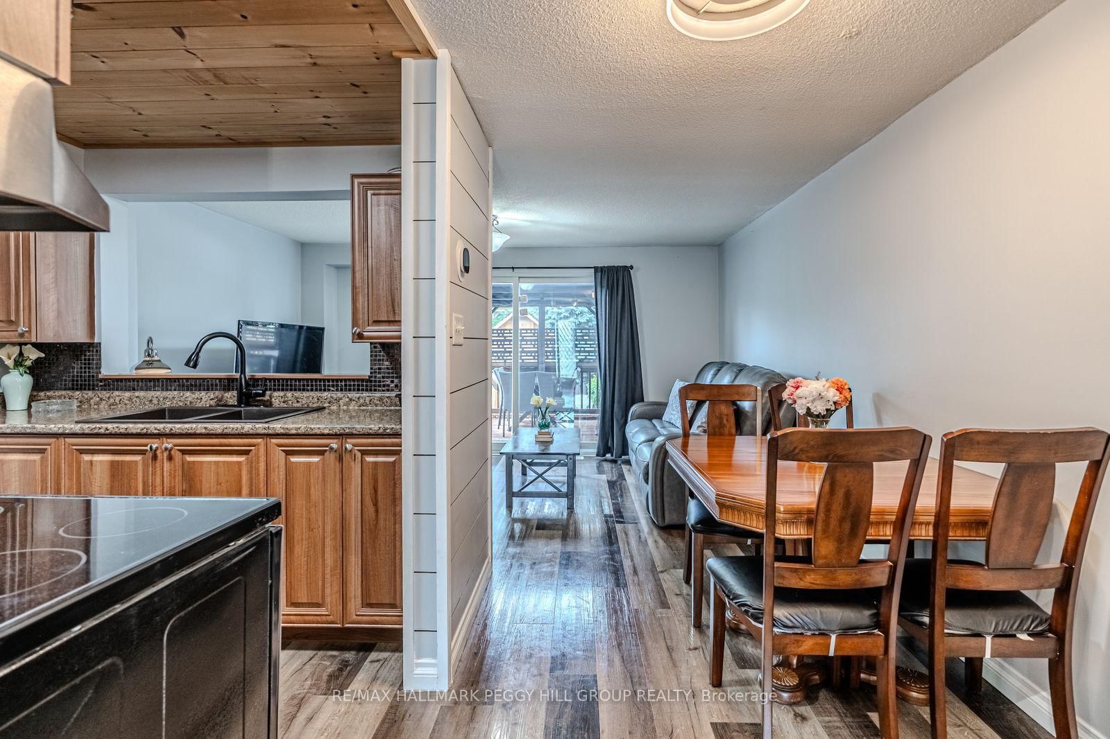 Townhouse for sale at 193 Nathan Crescent, Barrie, Ontario, L4N 0S4 - Painswick South - MLS: S12819318