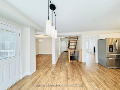 28 Shalom Way, Barrie, Ontario image-0-3