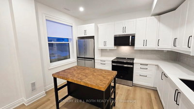 Lower-42 Calverley Street, Orillia, Ontario image-0-2