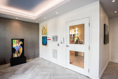 308-306 Essa Road, Barrie, Ontario image-0-3