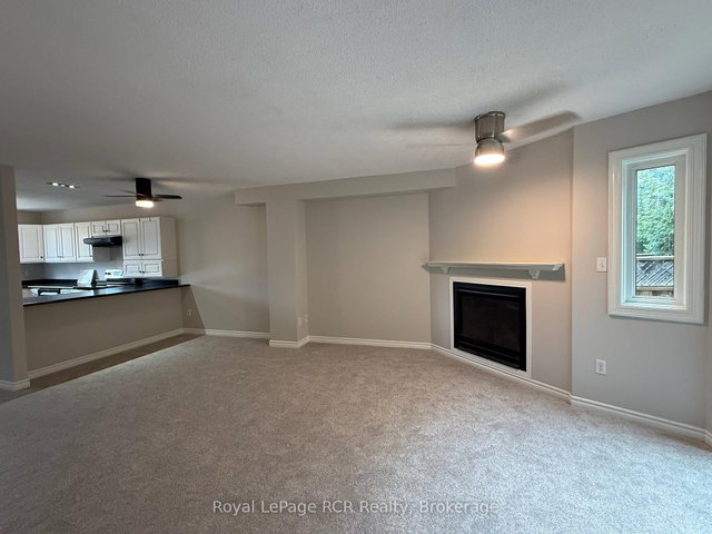 3 - 15 Watts Crescent