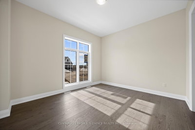 6 Aldwinckle Avenue — more photos