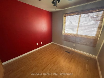 187 TORONTO Street — photo 2