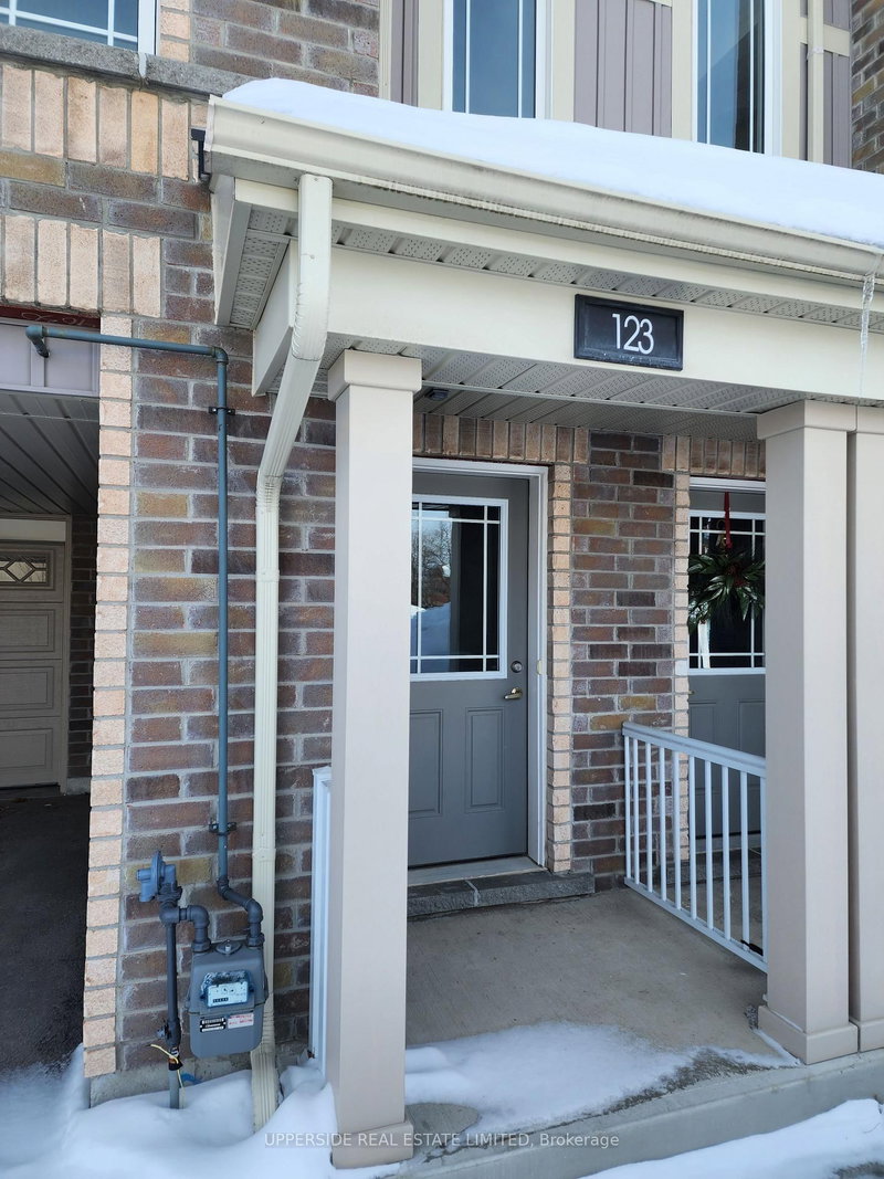 123 Frank's Way, Barrie, L4N 3J1 | Image 2