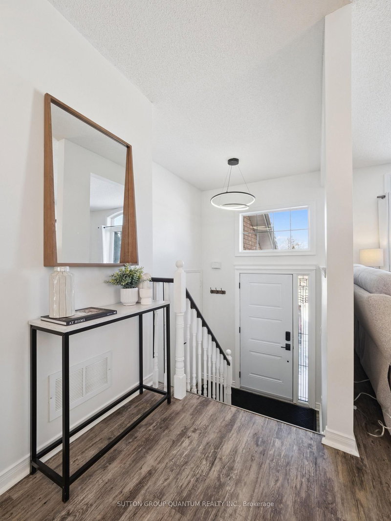 19 LESLIE Ave, Barrie, L4N 9N9 | Image 3