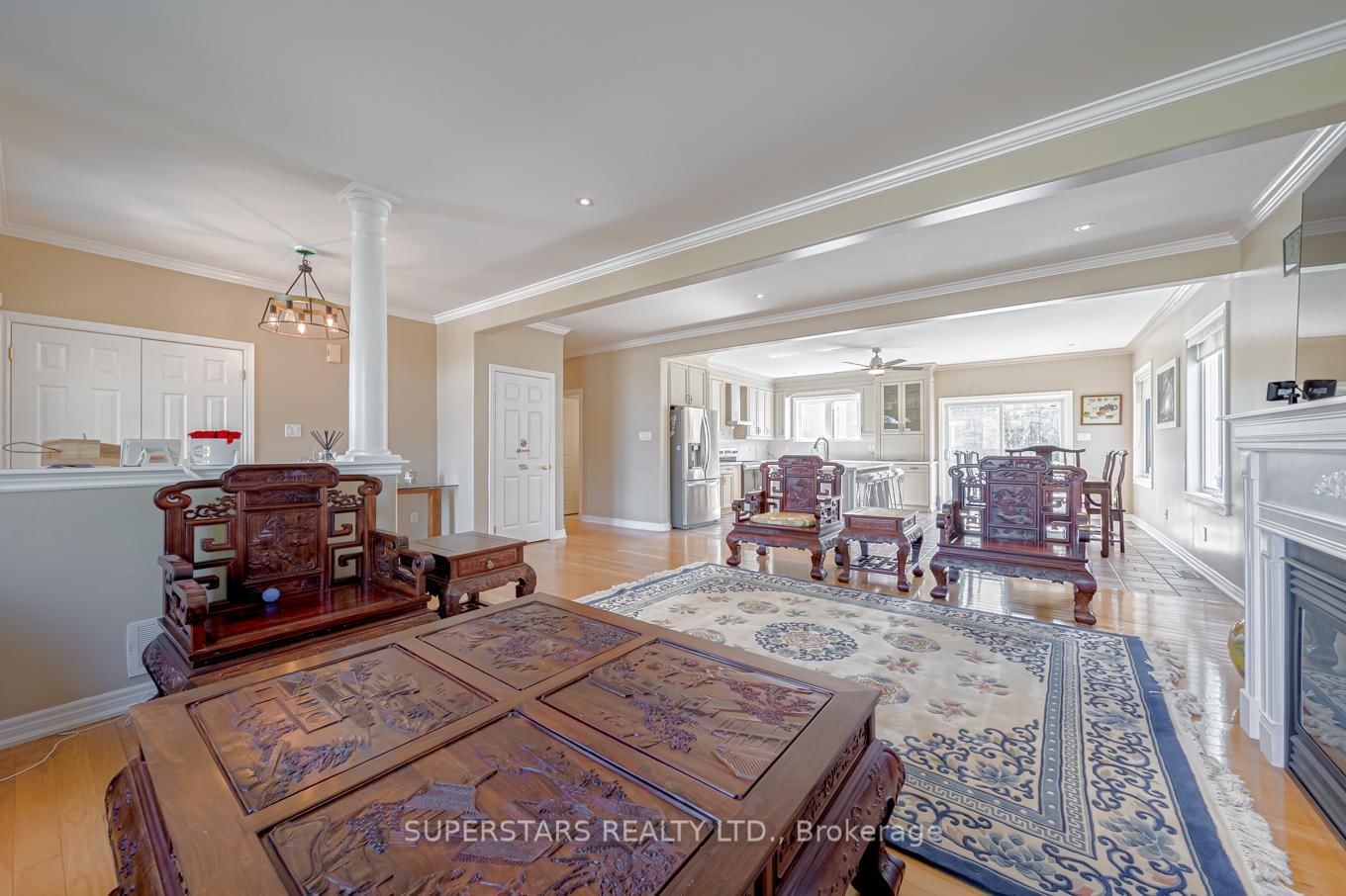 Listing Image 7
