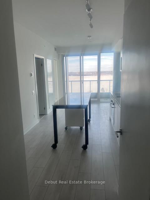 1309 - 39 Mary St S, Barrie, L4N 1S9 | Image 3