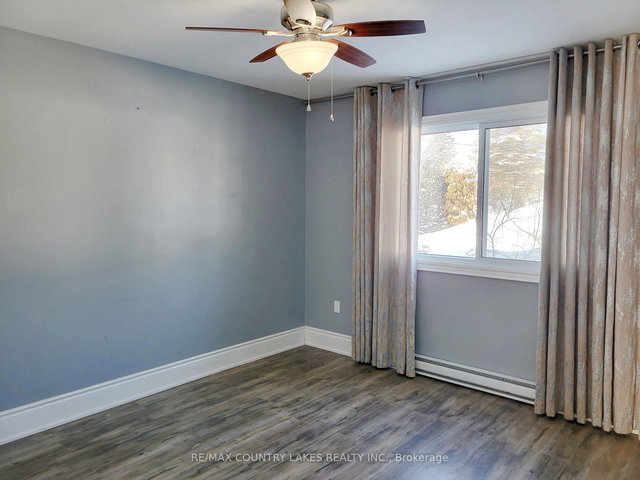 35 - 21 Laguna Parkway