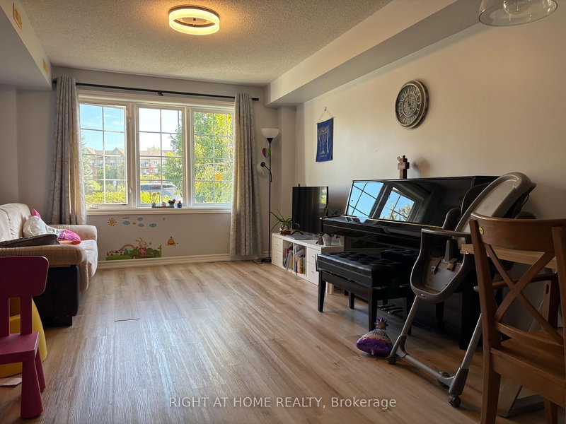 3 - 53 Ferndale Dr S, Barrie, L4N 5W9 | Image 2