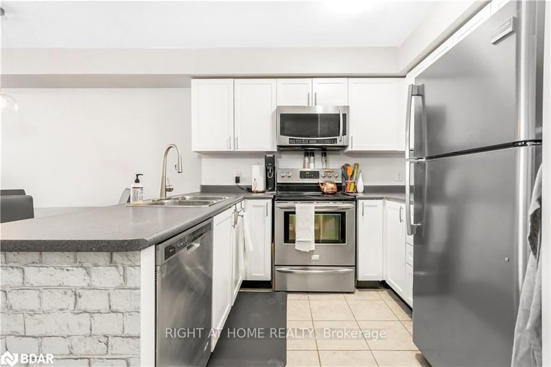 3 - 53 Ferndale Dr S, Barrie, L4N 5W9 | Image 3