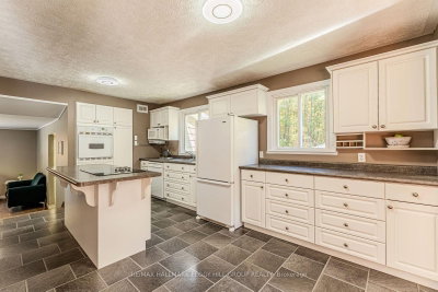 350 5 Concession W — photo 4