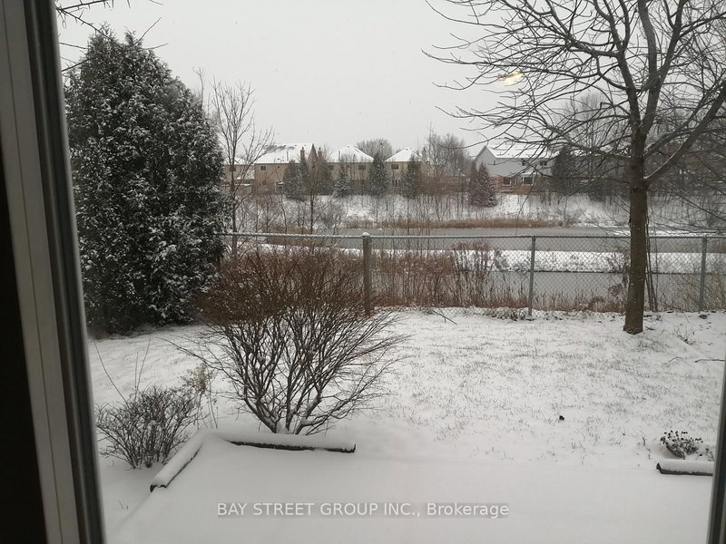 311 Stanley St, Barrie, L4M 6X7 | Image 2