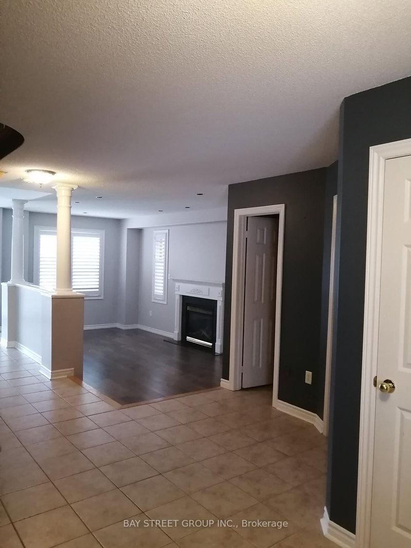 311 Stanley St, Barrie, L4M 6X7 | Image 3