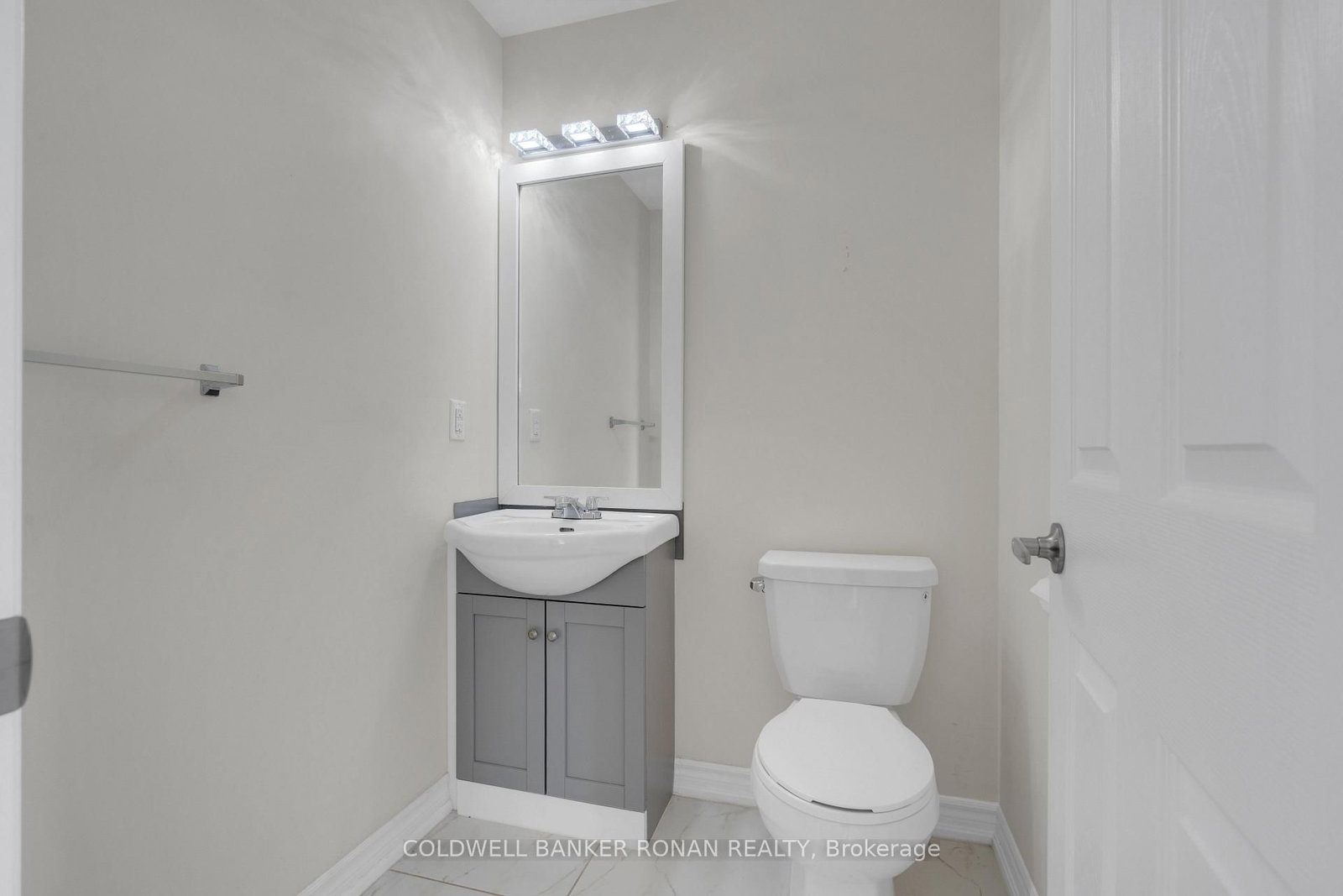 Detached House for sale at 203 Roy Drive, Clearview, Ontario, L0M 1S0 - Stayner - MLS: S12835368