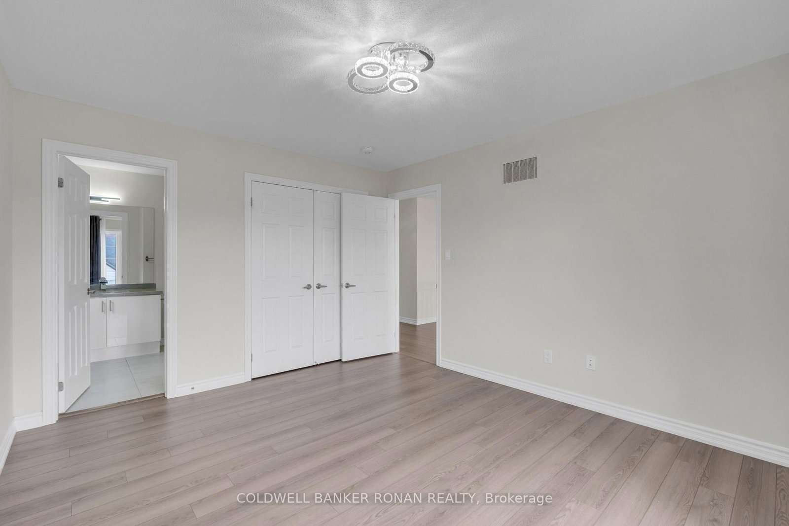 Detached House for sale at 203 Roy Drive, Clearview, Ontario, L0M 1S0 - Stayner - MLS: S12835368