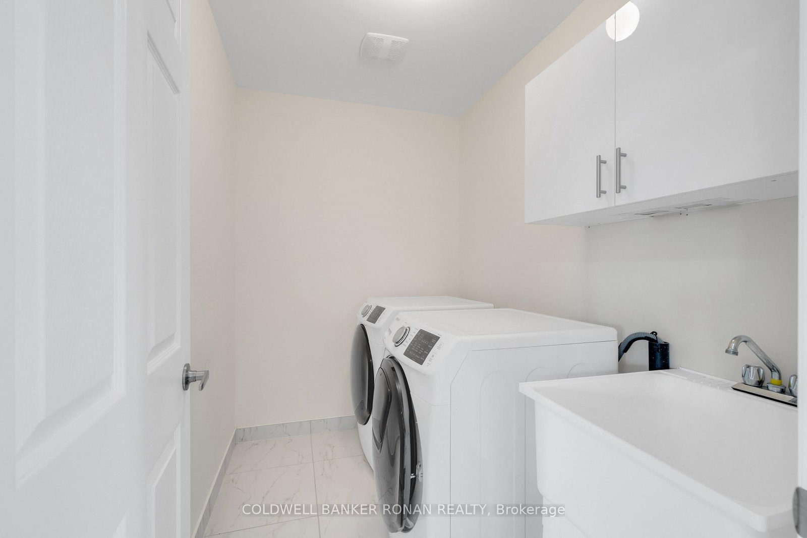 Detached House for sale at 203 Roy Drive, Clearview, Ontario, L0M 1S0 - Stayner - MLS: S12835368