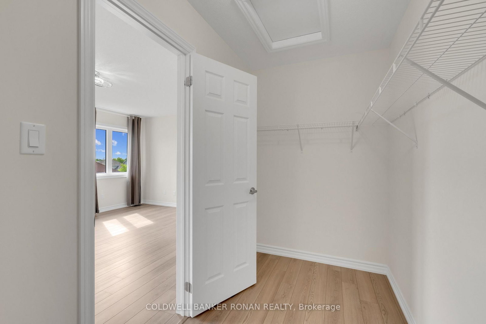 Detached House for sale at 203 Roy Drive, Clearview, Ontario, L0M 1S0 - Stayner - MLS: S12835368