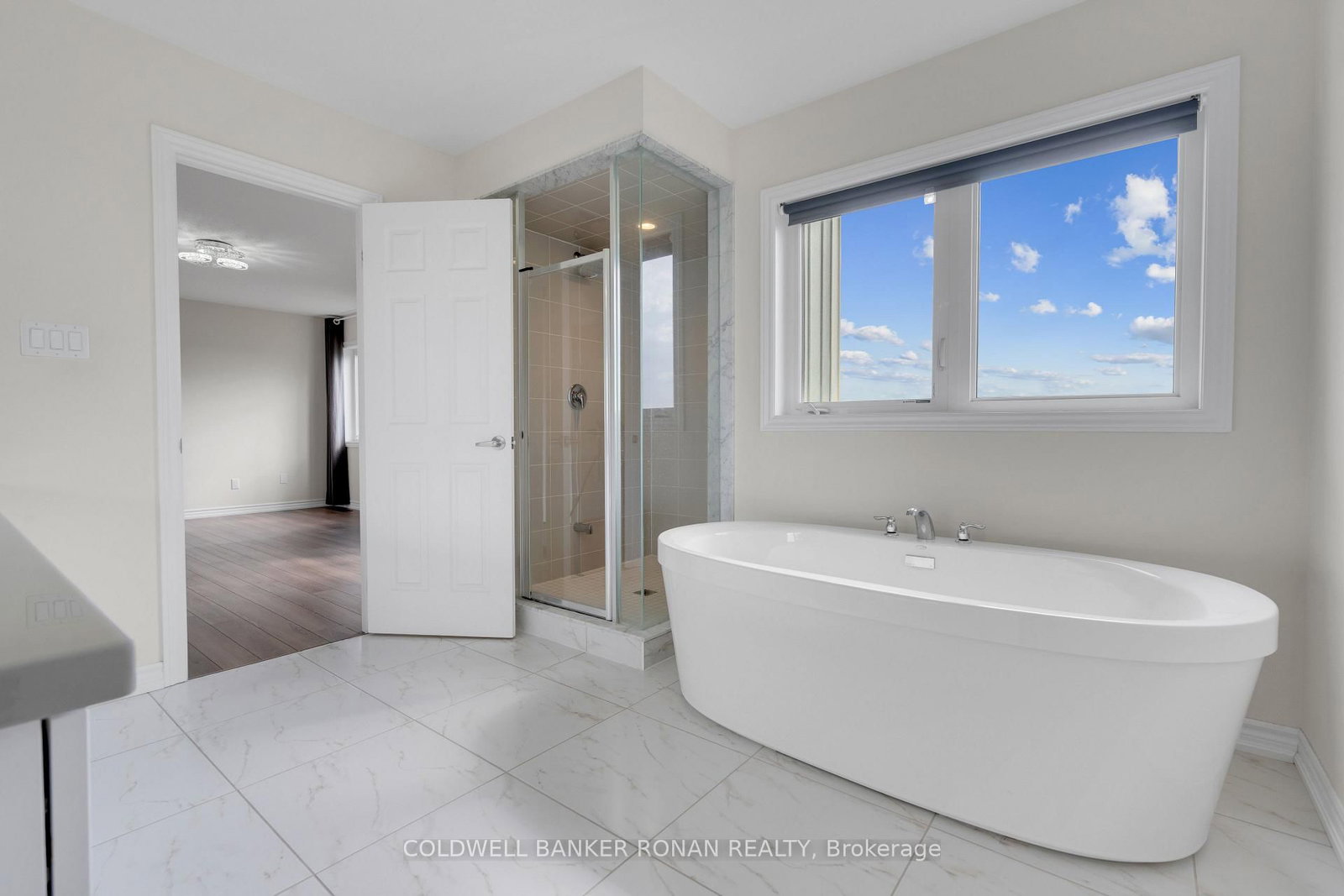 Detached House for sale at 203 Roy Drive, Clearview, Ontario, L0M 1S0 - Stayner - MLS: S12835368