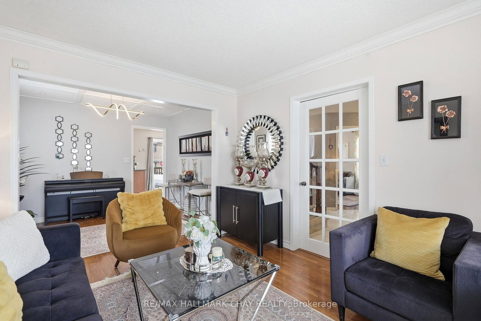 Detached House for sale at 9 Grasett Crescent, Barrie, Ontario, L4N 6Z8 - West Bayfield - MLS: S12837102