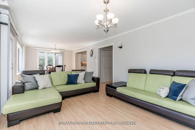 47 Lake Avenue • Ramara, ON photo 9