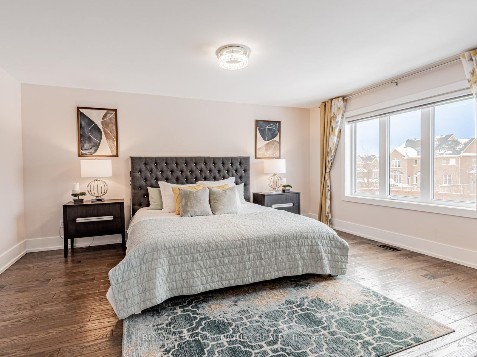 Detached House for sale at 26 Marks Road, Springwater, Ontario, L9X 0S5 - Centre Vespra - MLS: S12838026