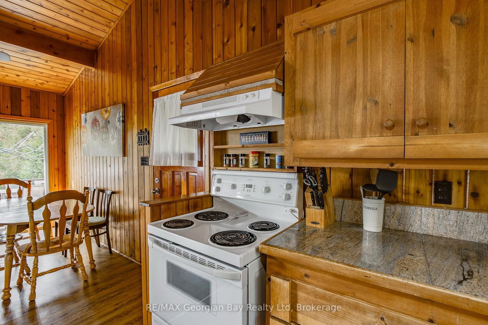 Detached House for sale at 69 Albert Avenue, Tiny, Ontario, L0L 2J0 - Rural Tiny - MLS: S12839214