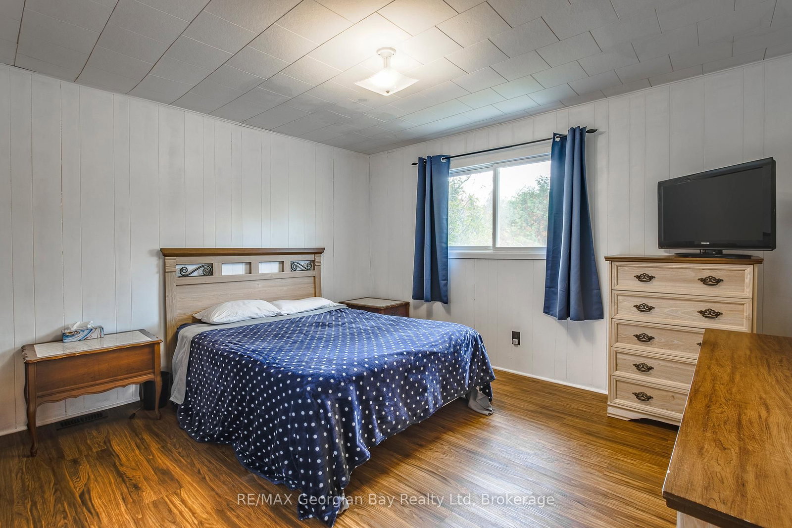 Detached House for sale at 69 Albert Avenue, Tiny, Ontario, L0L 2J0 - Rural Tiny - MLS: S12839214