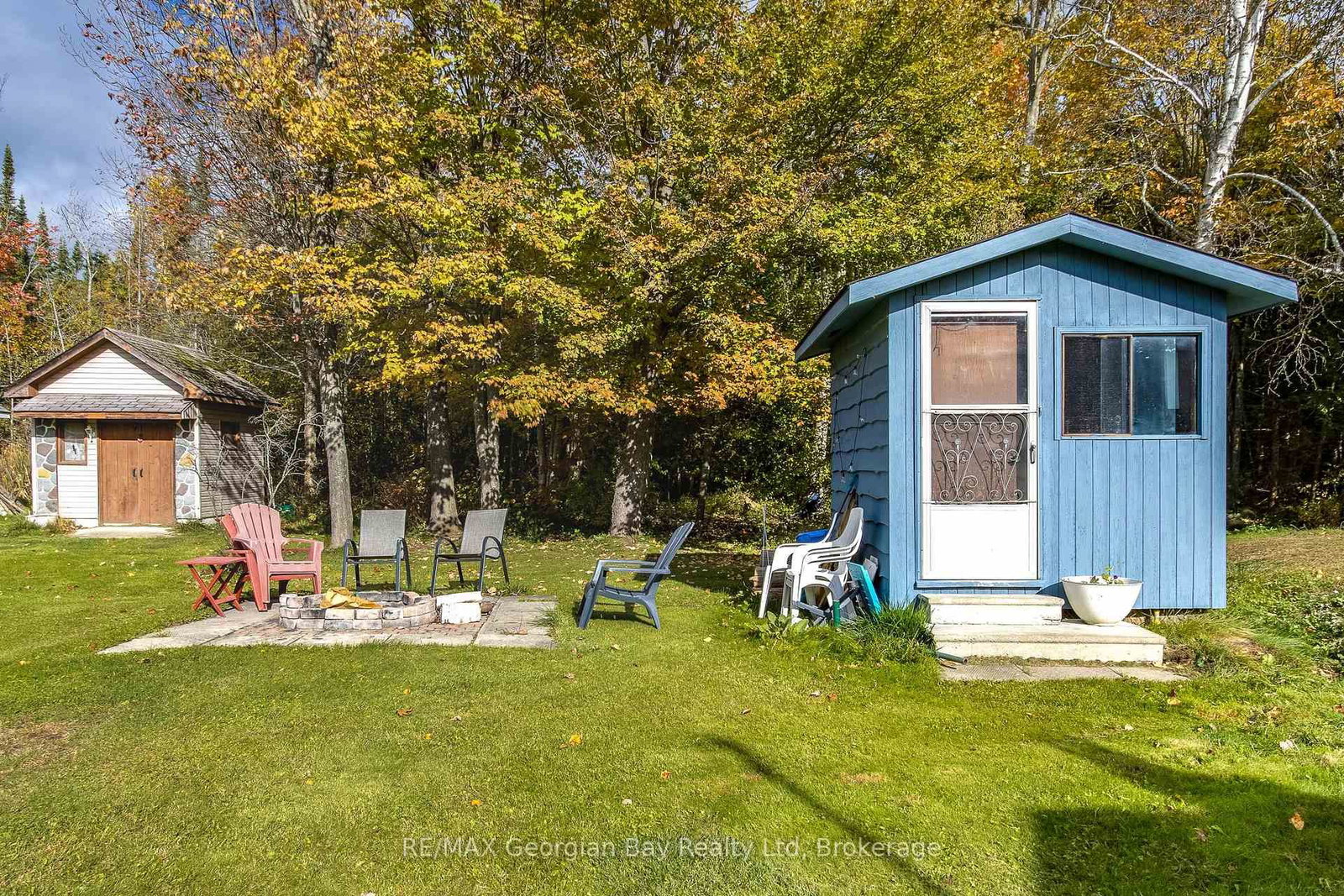 Detached House for sale at 69 Albert Avenue, Tiny, Ontario, L0L 2J0 - Rural Tiny - MLS: S12839214