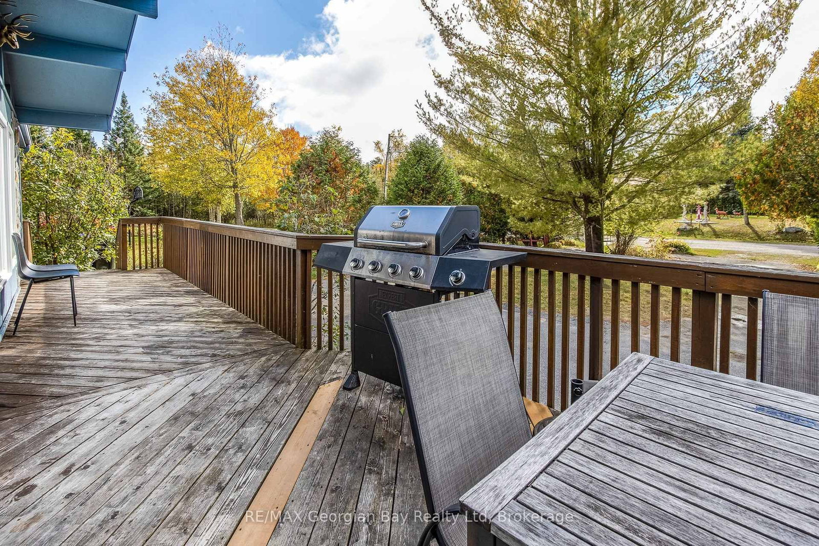 Detached House for sale at 69 Albert Avenue, Tiny, Ontario, L0L 2J0 - Rural Tiny - MLS: S12839214