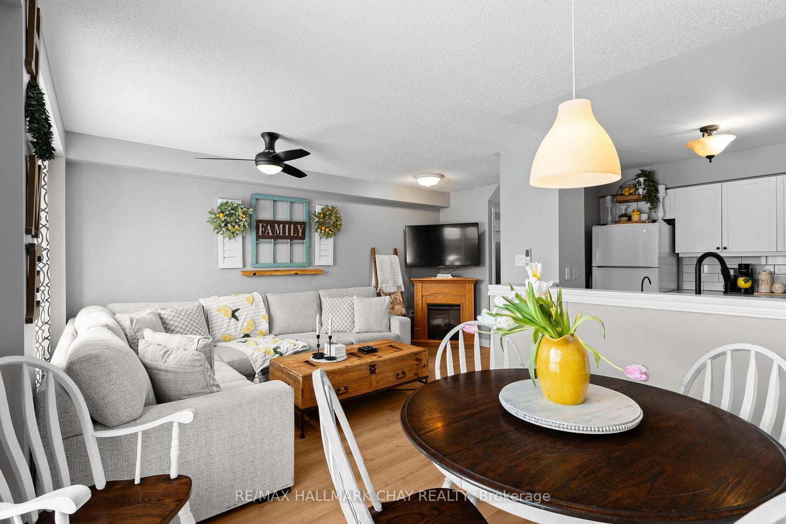 Townhouse for sale at 38-430 MAPLEVIEW Drive, Barrie, Ontario, L4N 0H4 - Painswick South - MLS: S12841242